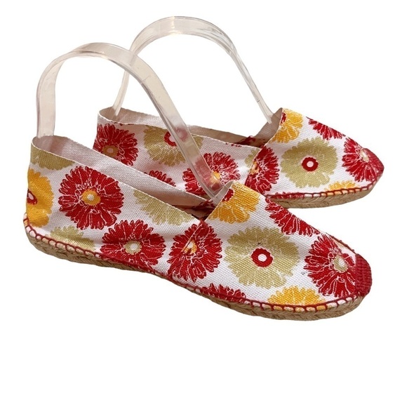 Rock Flower Paper Floral Flat Espadrilles Canvas Jute Beige, Red, & Yellow 7.5 - Picture 2 of 8